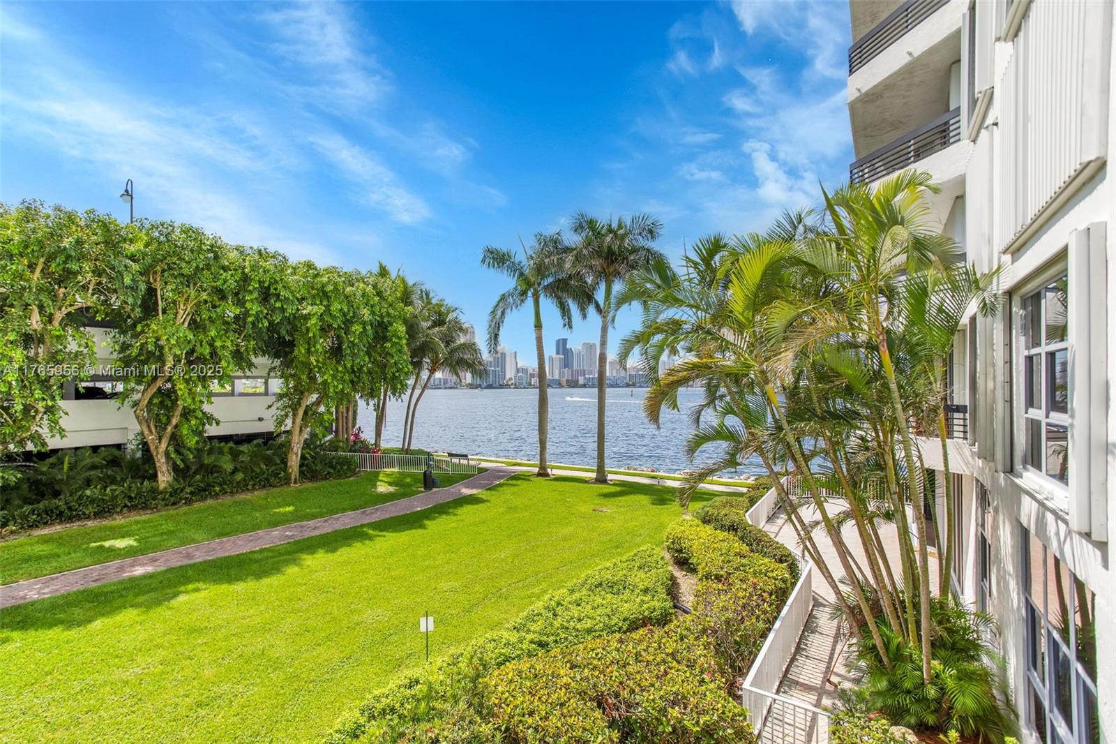 3530 Mystic Pointe Dr #2903, Aventura, Florida image 22