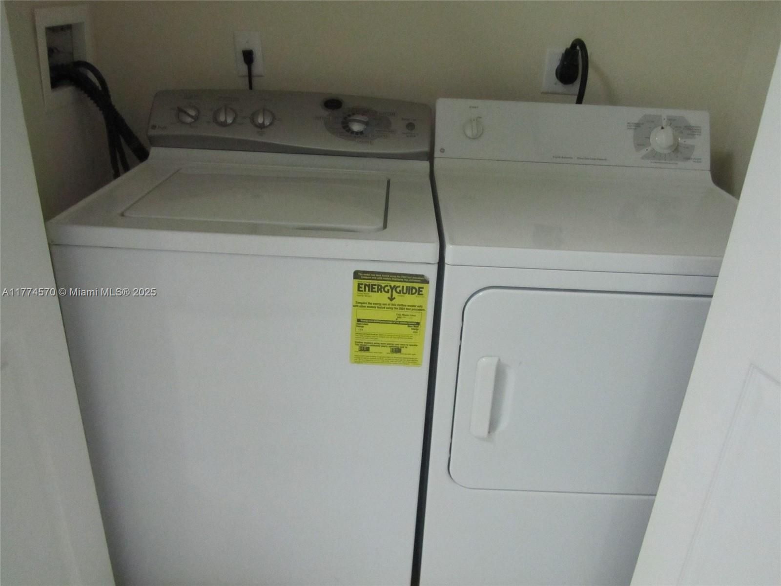 Listing Photo 12