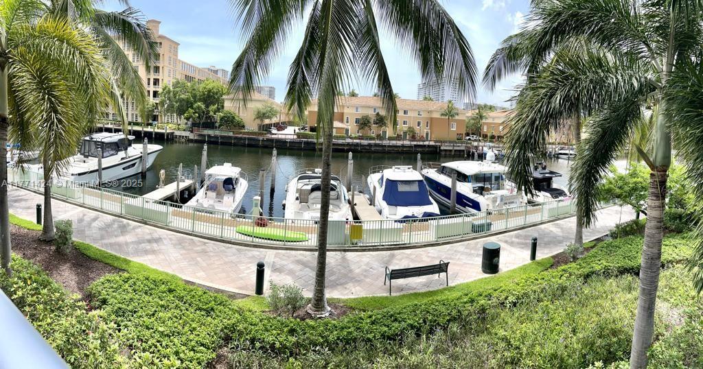 2950 NE 188th St #104, Aventura FL 33180