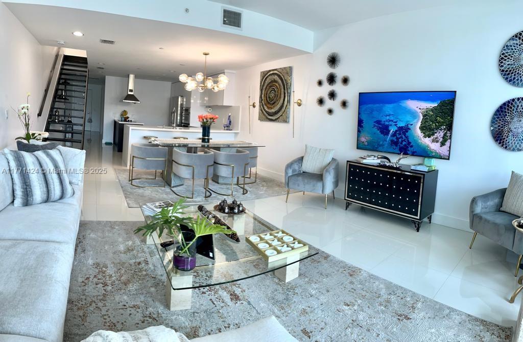 2950 NE 188th St #104, Aventura FL 33180
