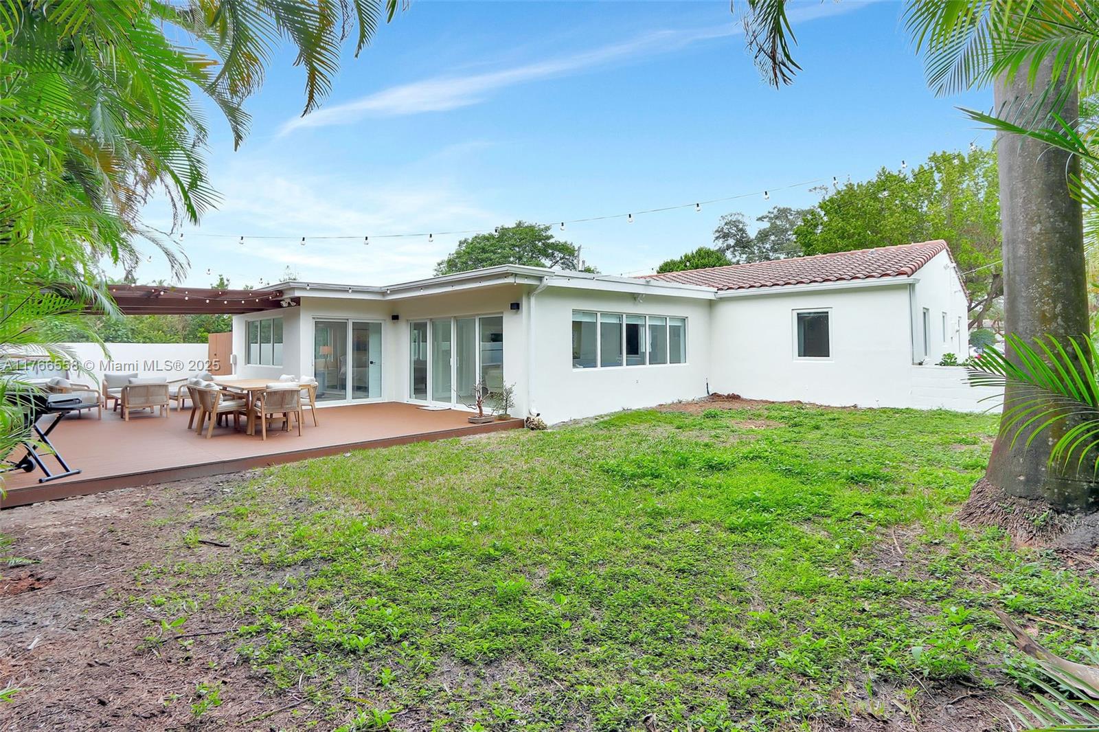646 NE 114th St, Biscayne Park, Florida image 15