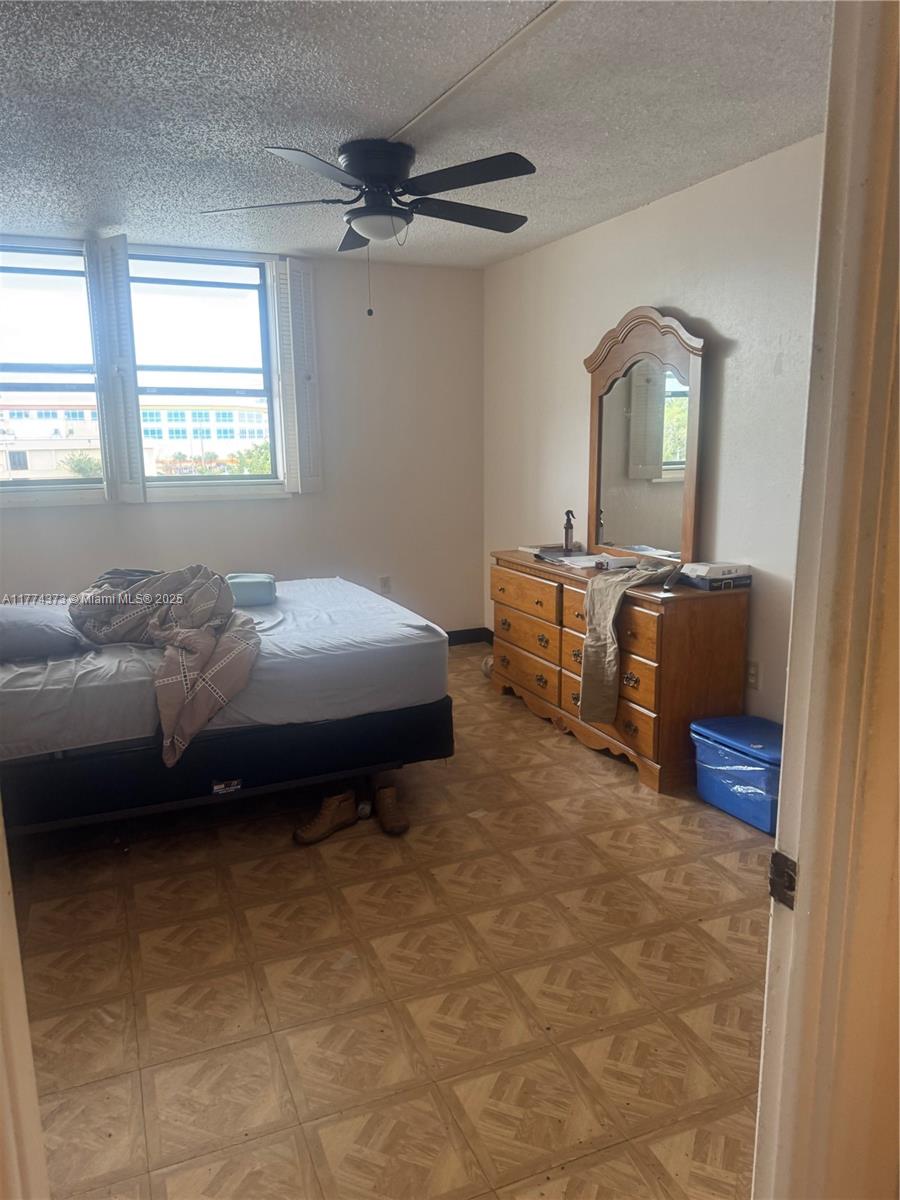 920 NE 169th St #404, North Miami Beach, Florida image 9