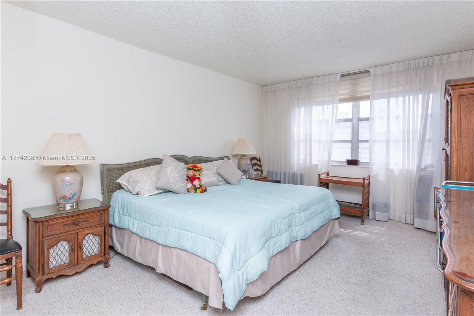 2780 NE 183rd St #1606, Aventura, Florida image 28