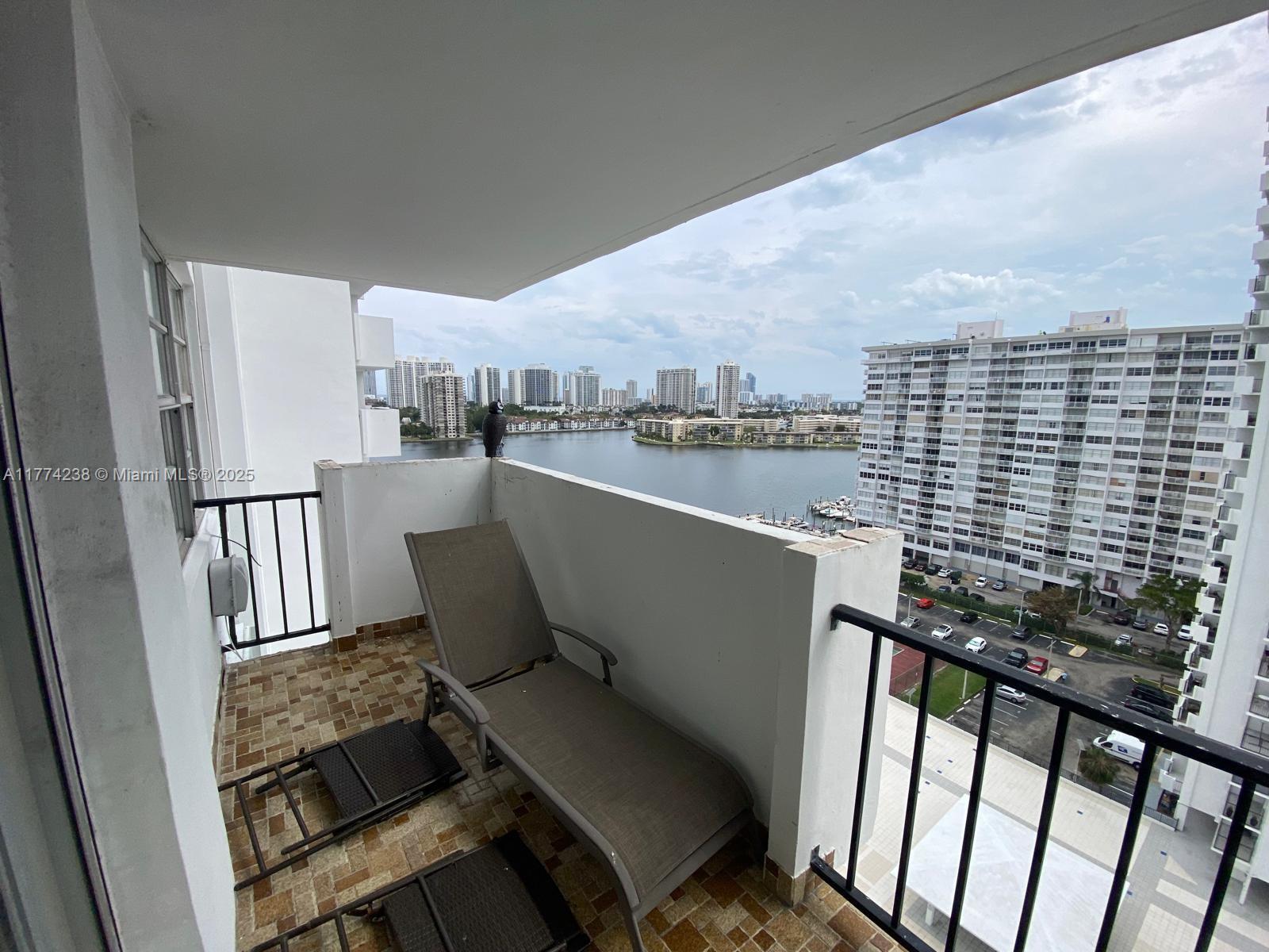 2780 NE 183rd St #1606, Aventura, Florida image 35