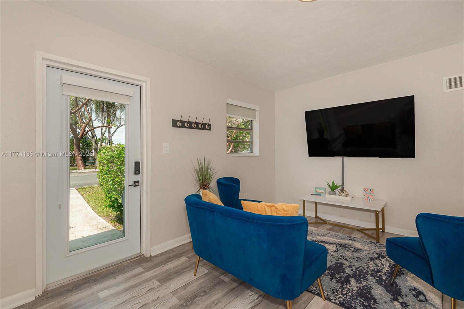 250 NW 14th Way, Dania Beach, Florida image 1