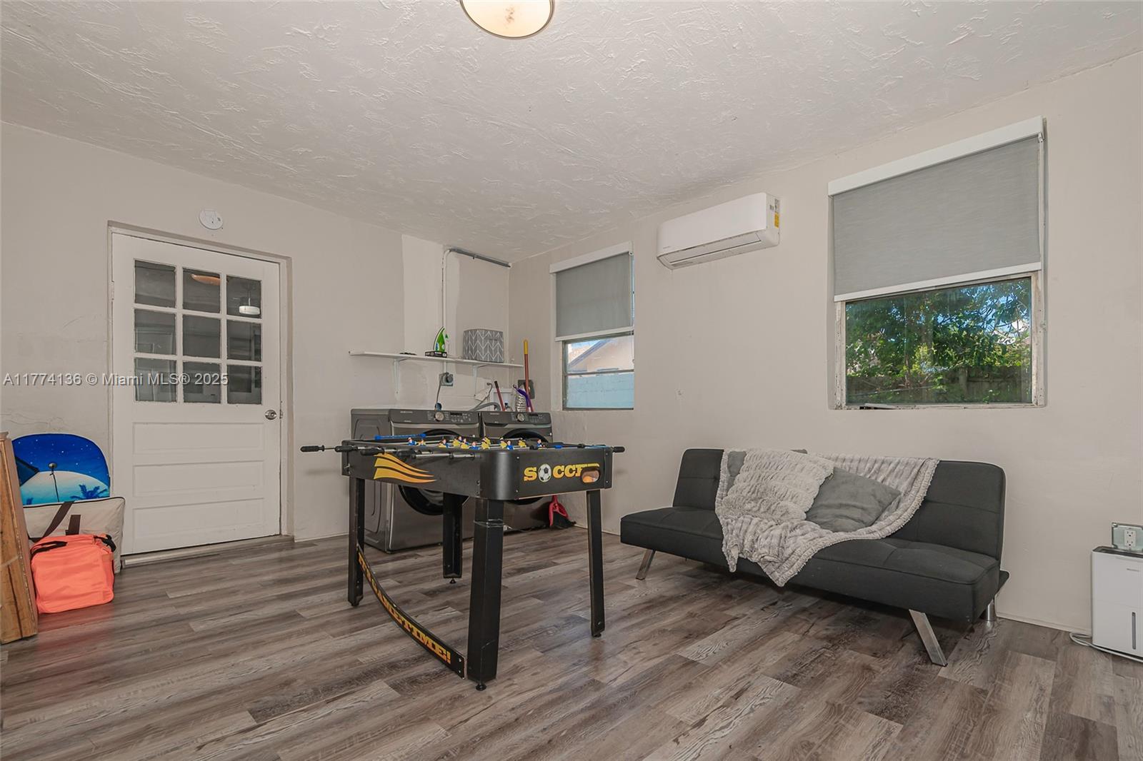250 NW 14th Way, Dania Beach, Florida image 17