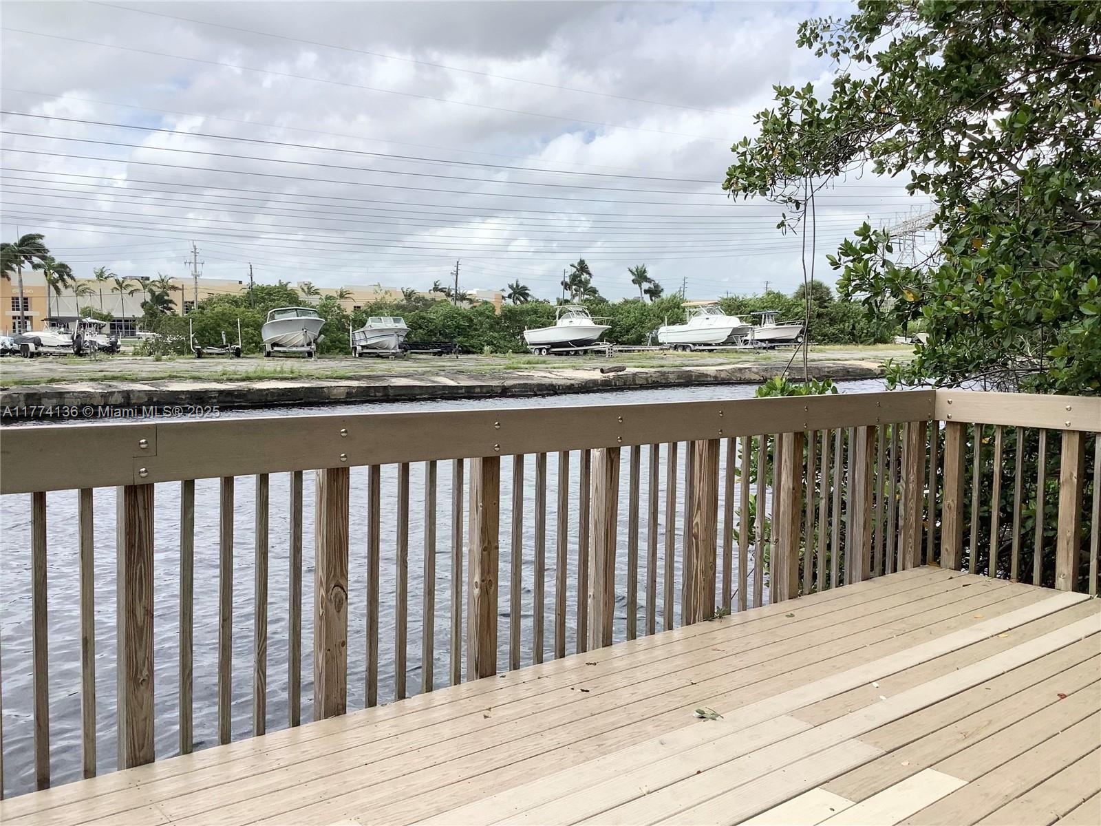 250 NW 14th Way, Dania Beach, Florida image 38