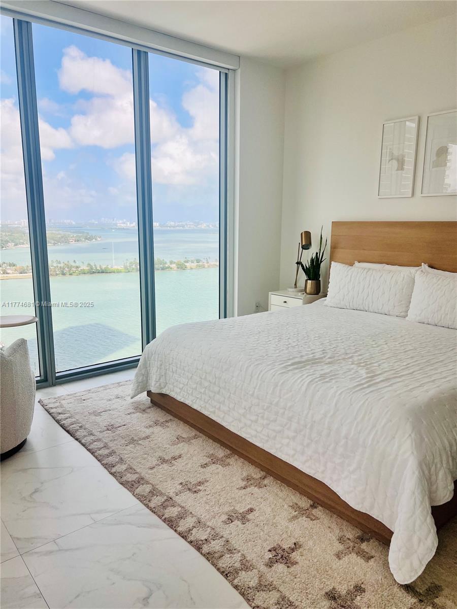 2900 NE 7th Ave #2201, Miami FL 33137