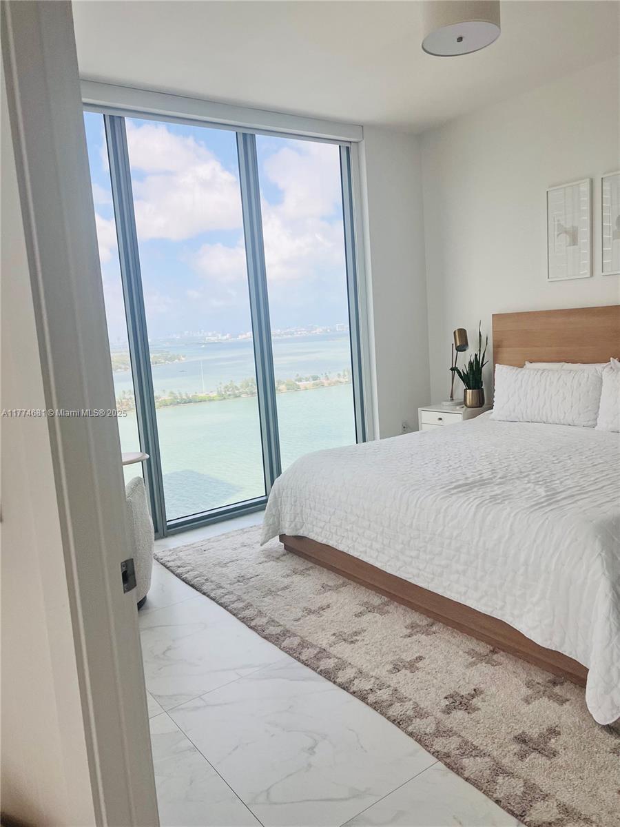 2900 NE 7th Ave #2201, Miami FL 33137