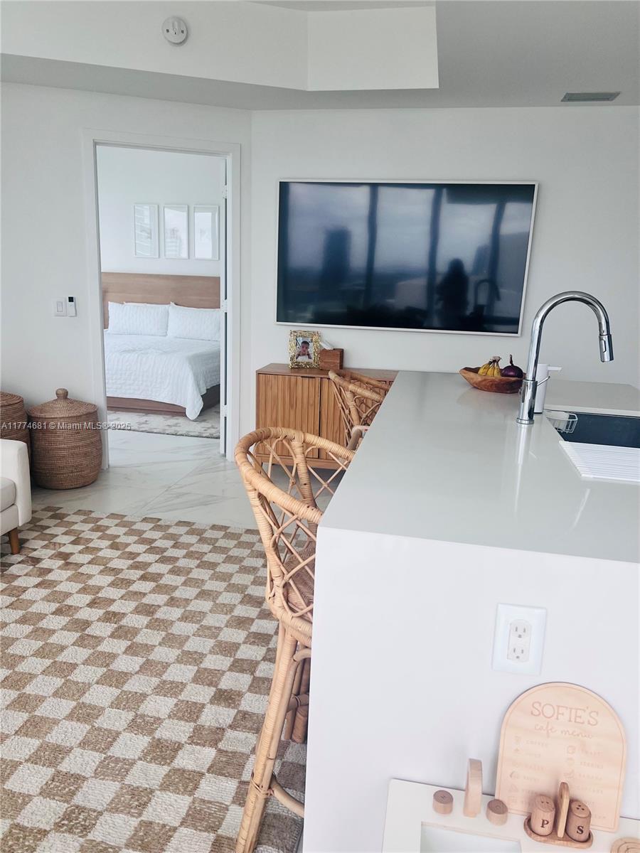 2900 NE 7th Ave #2201, Miami FL 33137