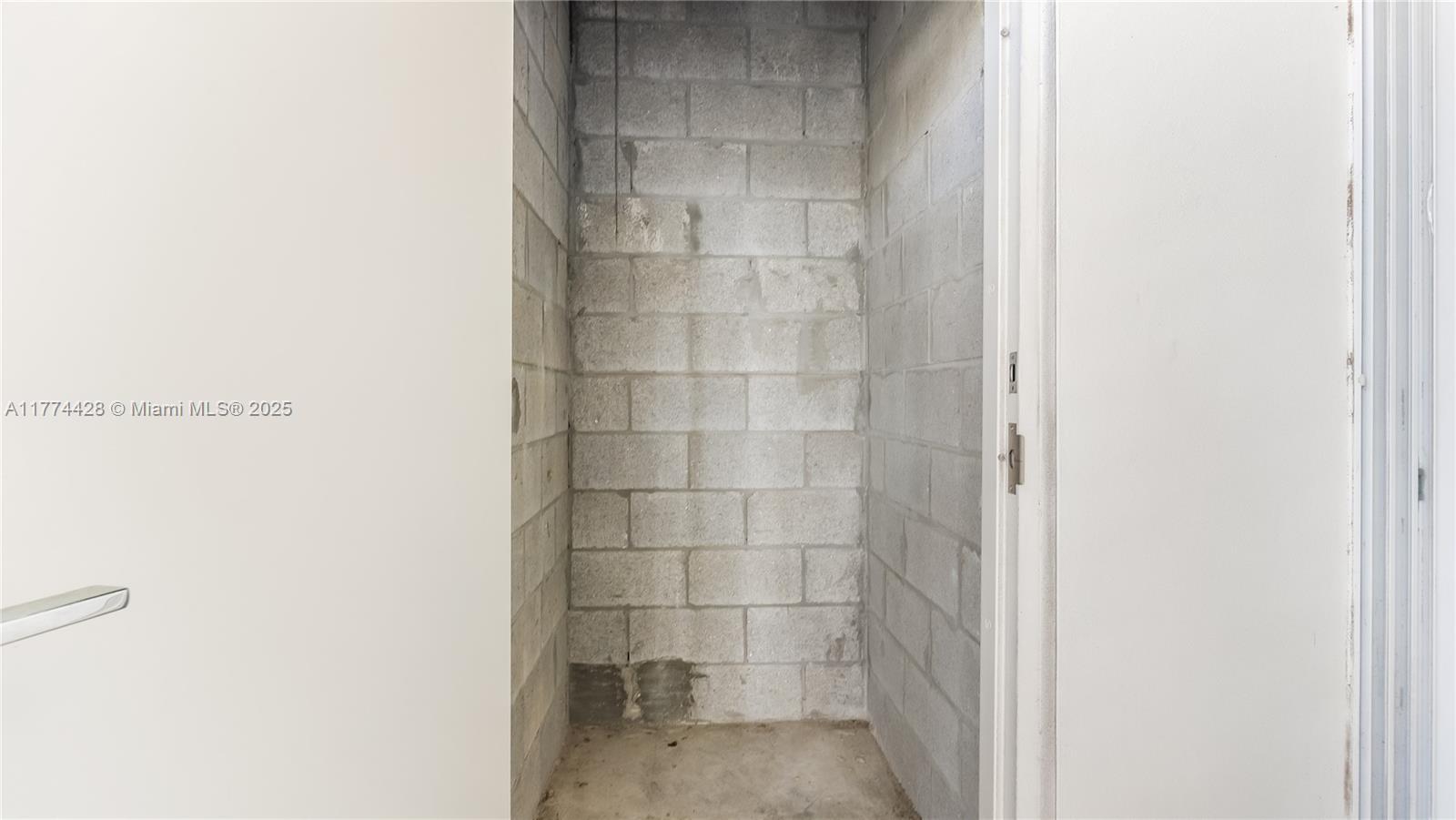 1044 NE 18 #103, Fort Lauderdale, Florida image 16