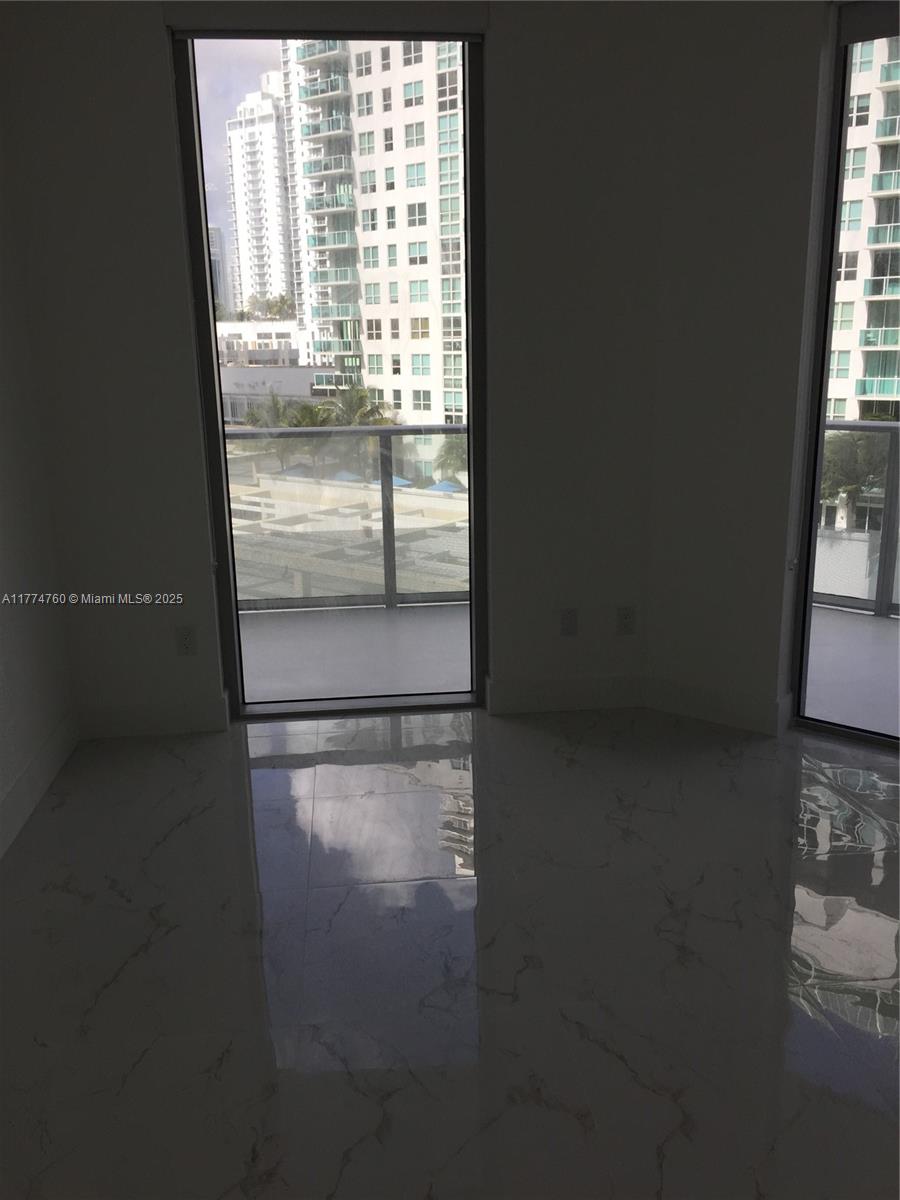 1300 BRICKELL BAY DR #1210, Miami FL 33131