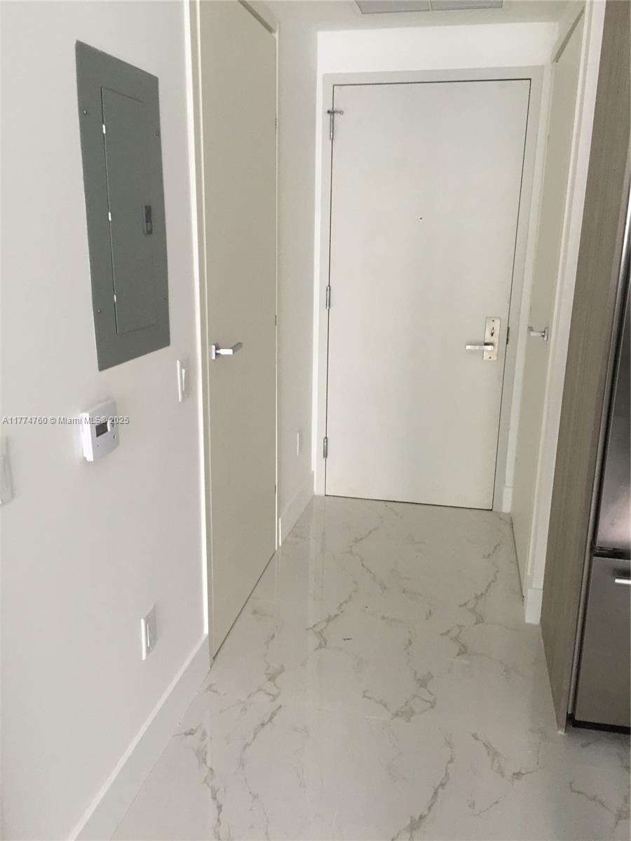 1300 BRICKELL BAY DR #1210, Miami FL 33131