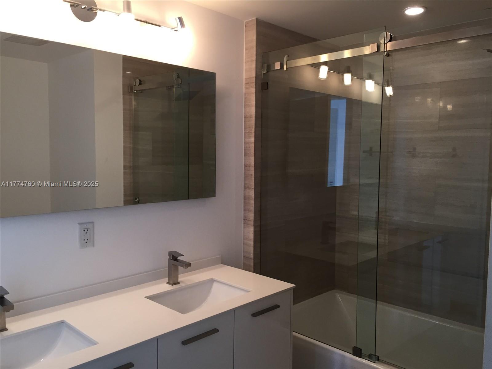 1300 BRICKELL BAY DR #1210, Miami FL 33131