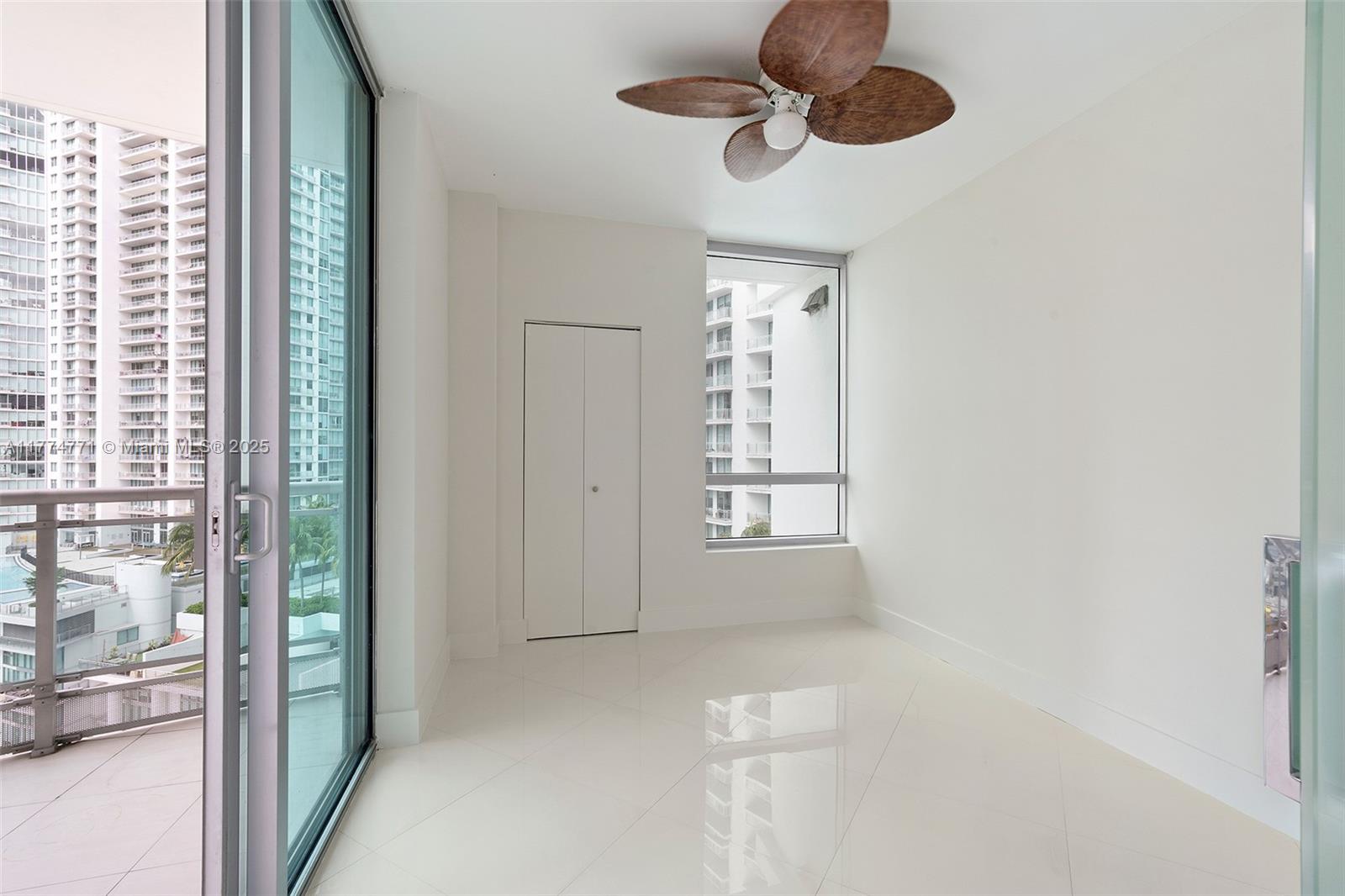 350 S Miami Ave #1614, Miami FL 33130
