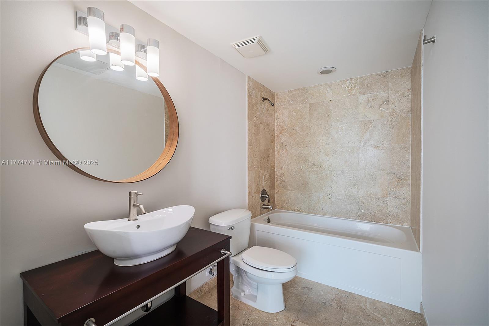 350 S Miami Ave #1614, Miami FL 33130