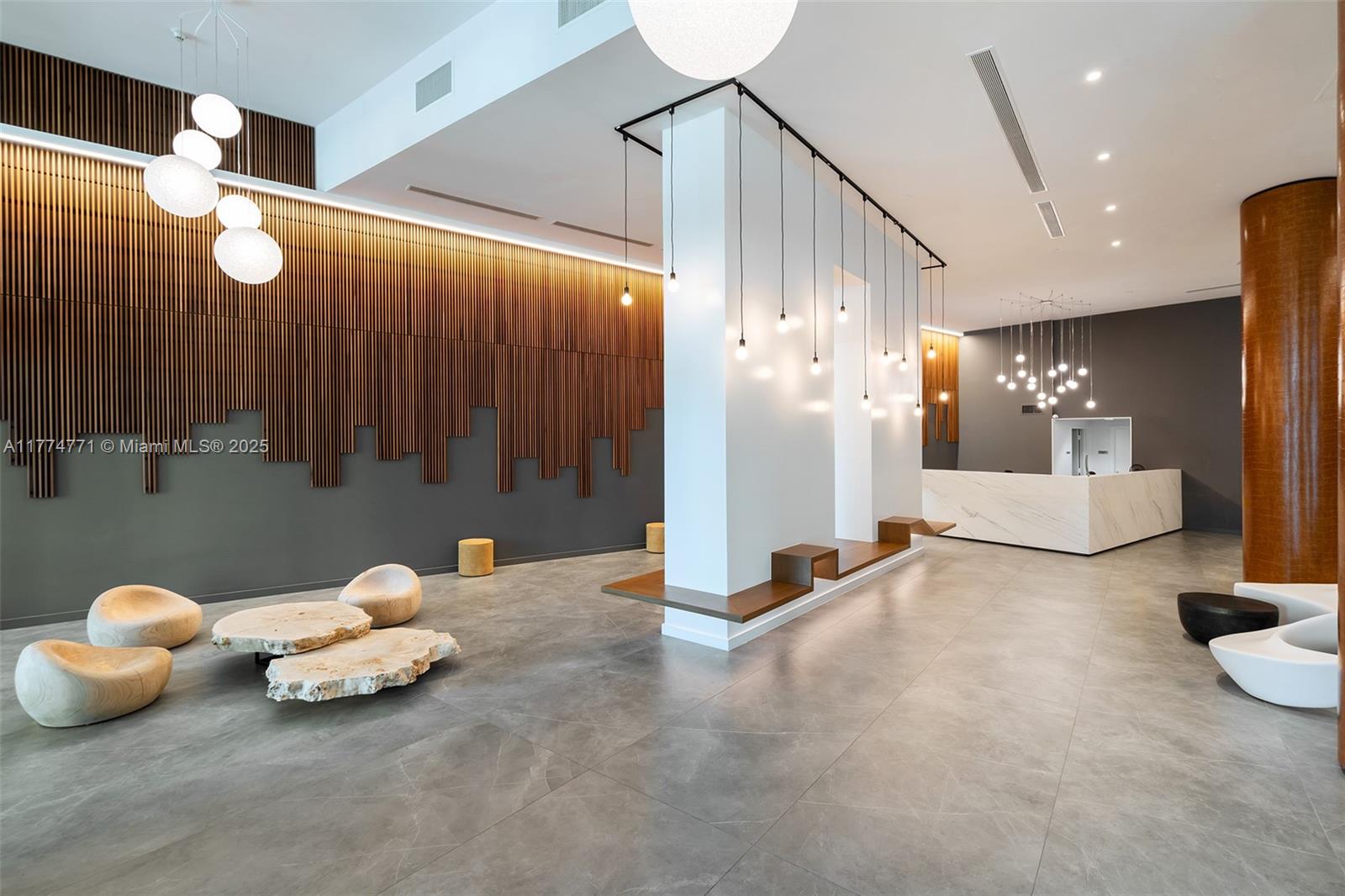350 S Miami Ave #1614, Miami FL 33130