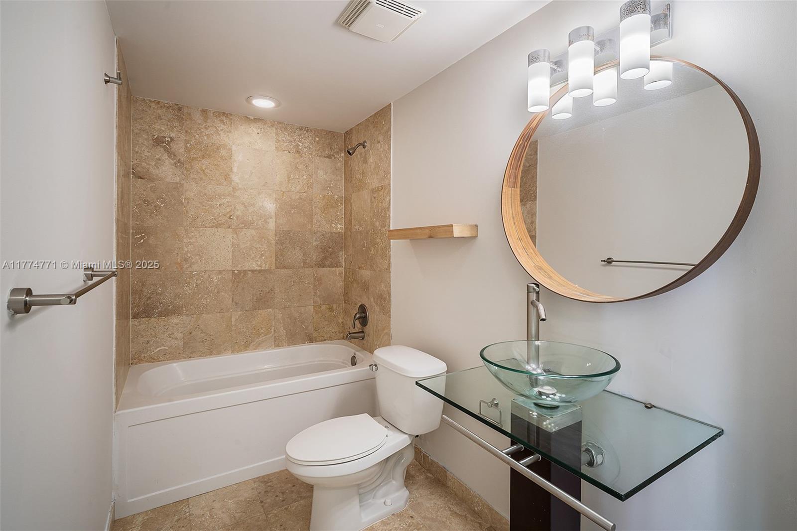 350 S Miami Ave #1614, Miami FL 33130