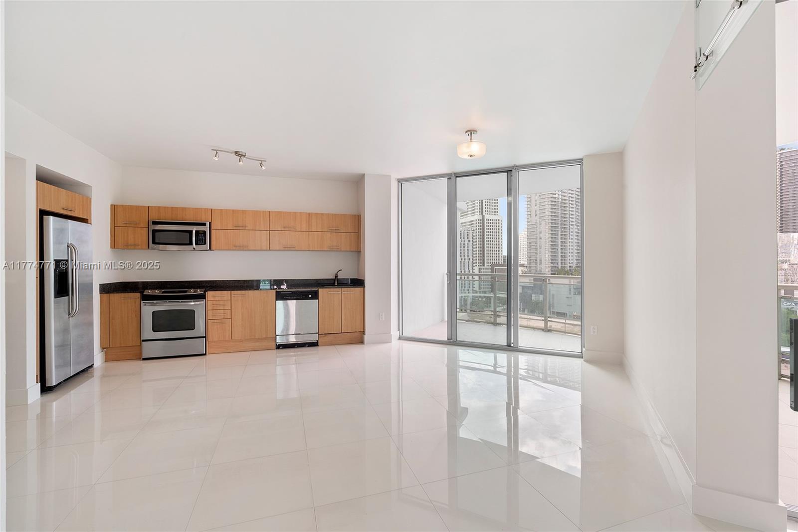 350 S Miami Ave #1614, Miami FL 33130