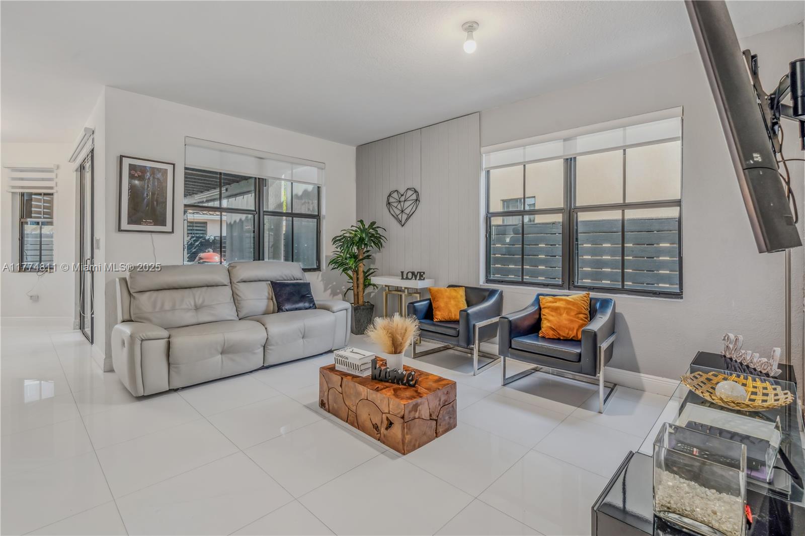 Listing Photo 10