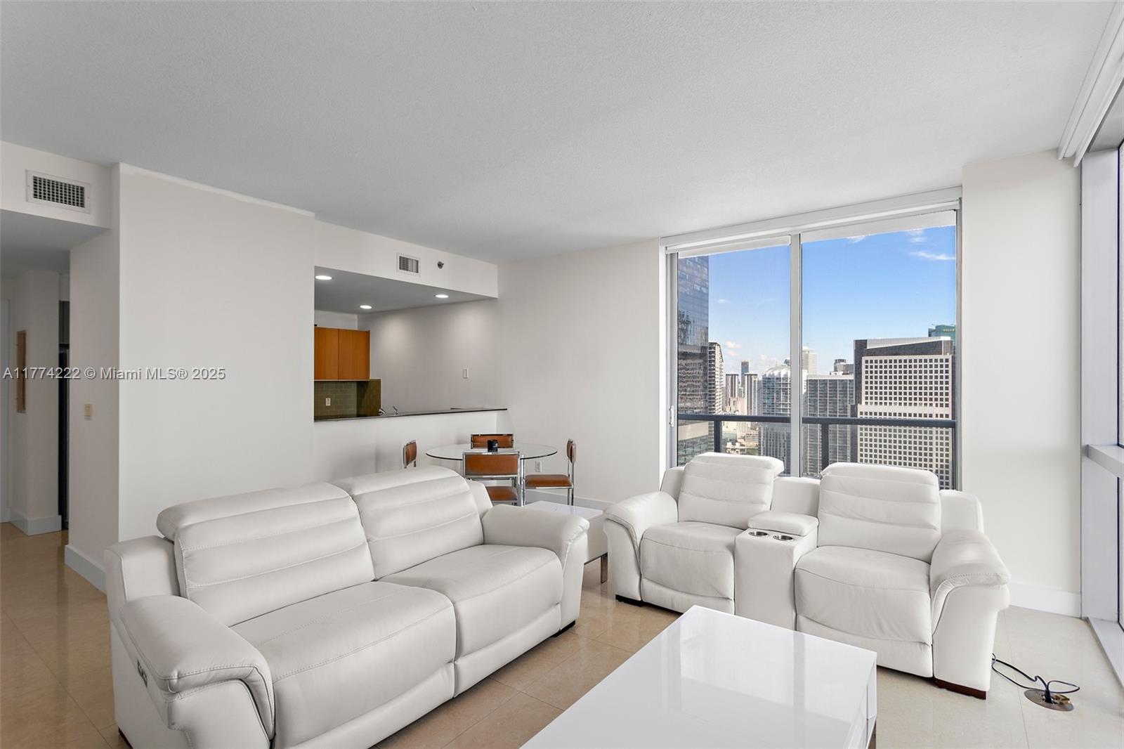 Apartamento à Venda em Miami, FL