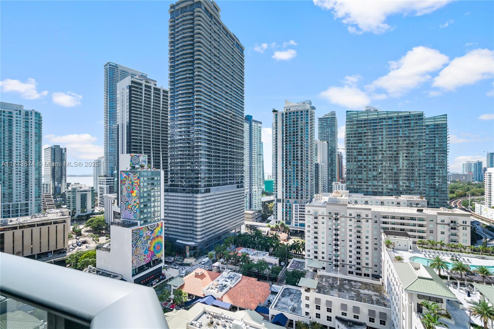 55 SW 9th St #1904, Miami FL 33130