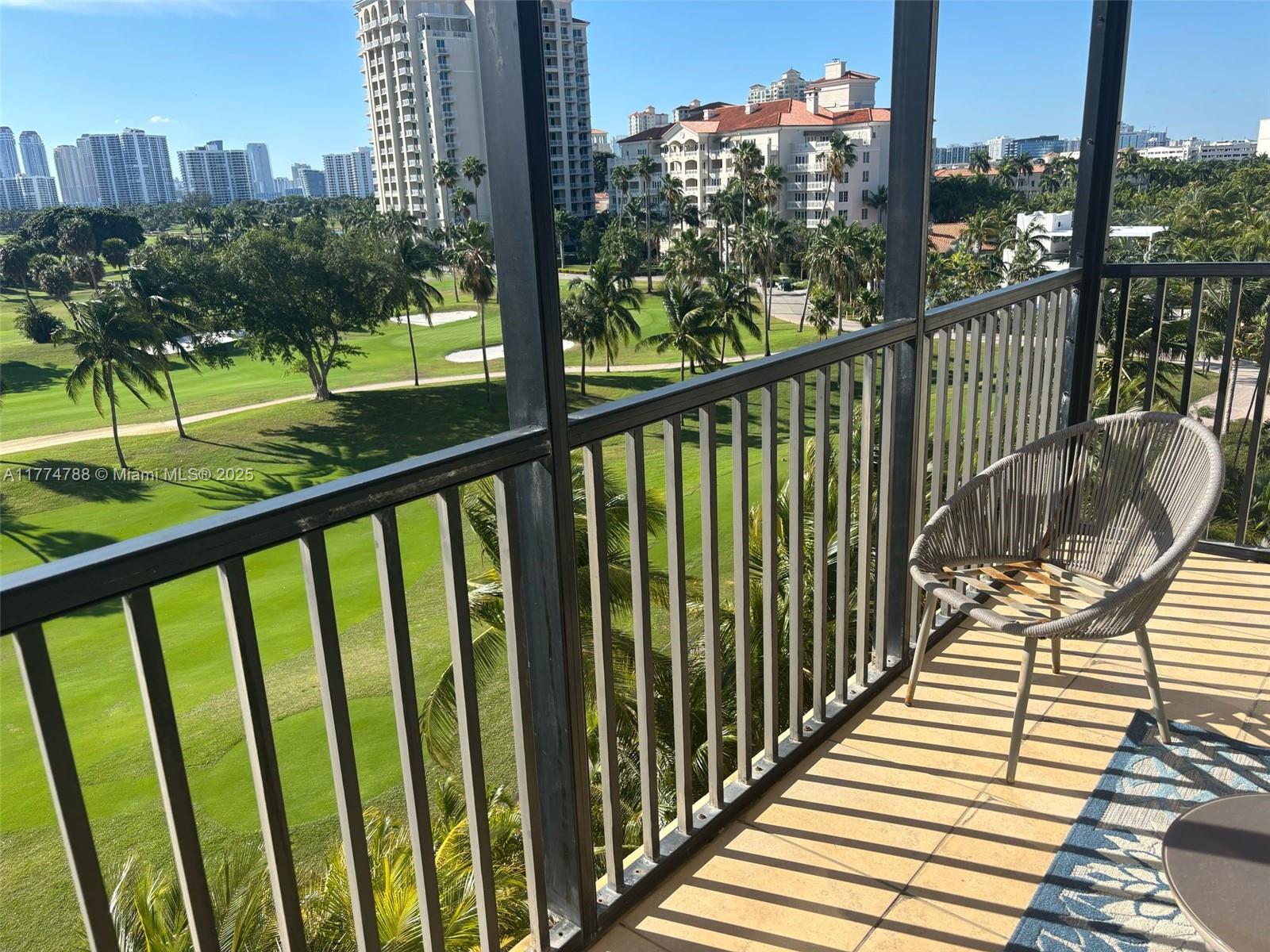 20335 W Country Club Dr #608, Aventura, Florida image 3