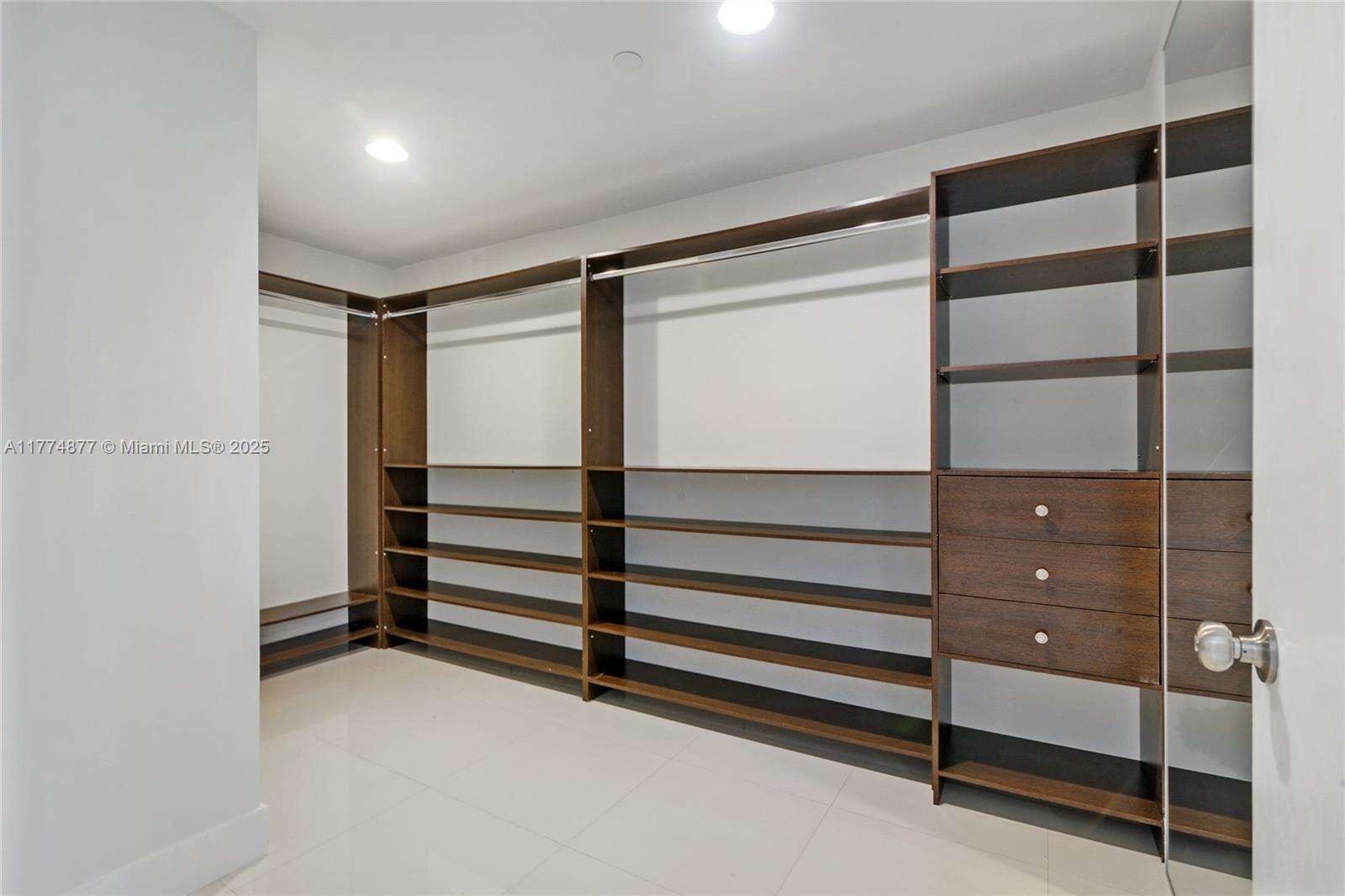 2950 NE 188th St #347, Aventura FL 33180