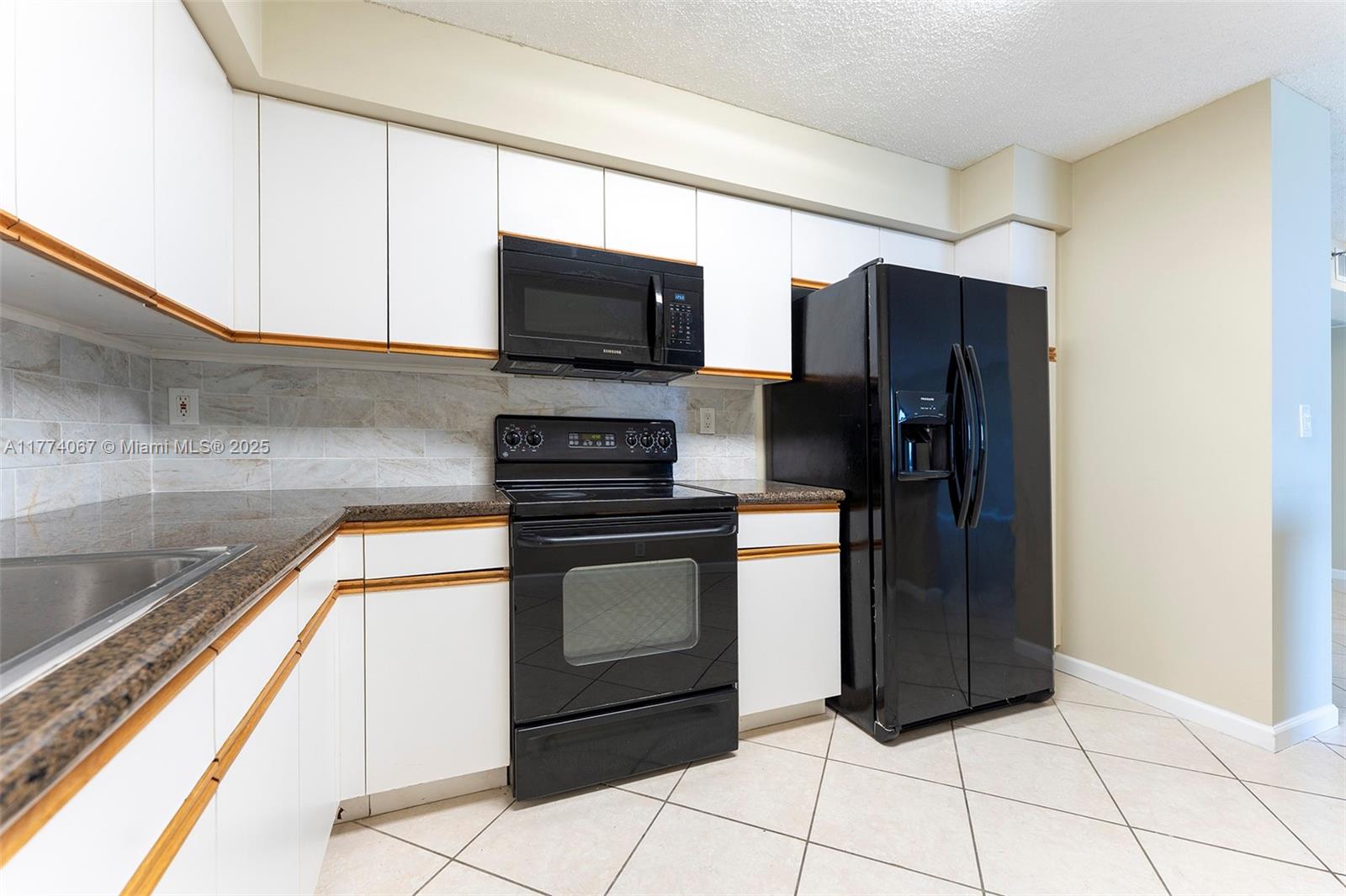 3530 Mystic Pointe Dr #2207, Aventura, Florida image 18