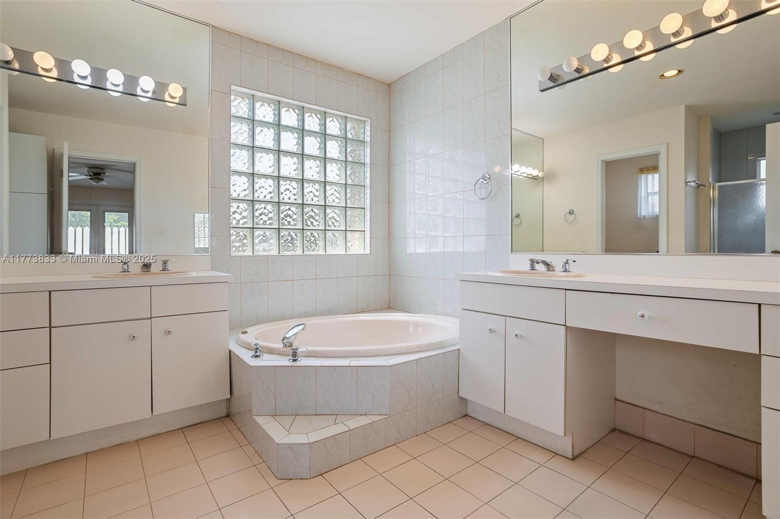 8411 SW 162nd Ter, Palmetto Bay, Florida image 14