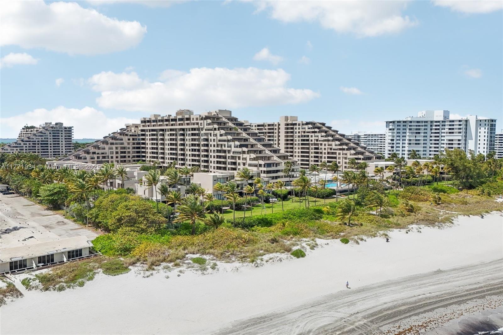151 Crandon Blvd #628, Key Biscayne, Florida image 1