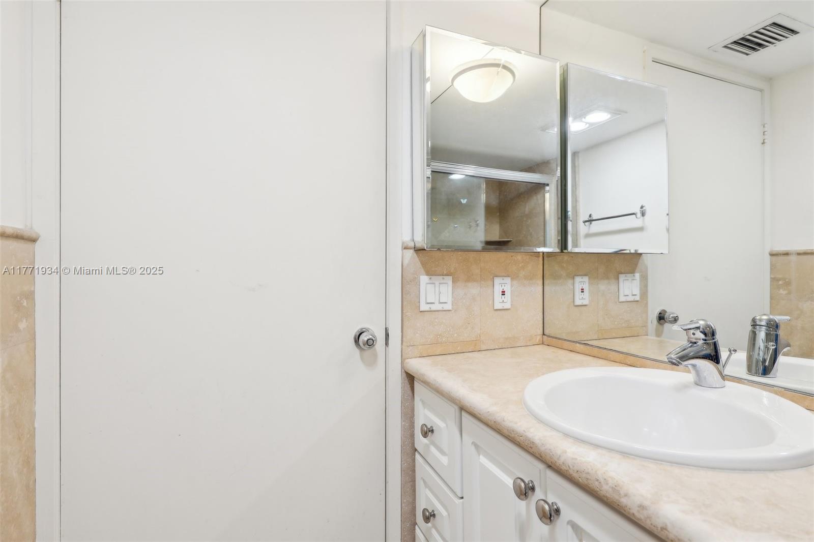 151 Crandon Blvd #628, Key Biscayne, Florida image 24