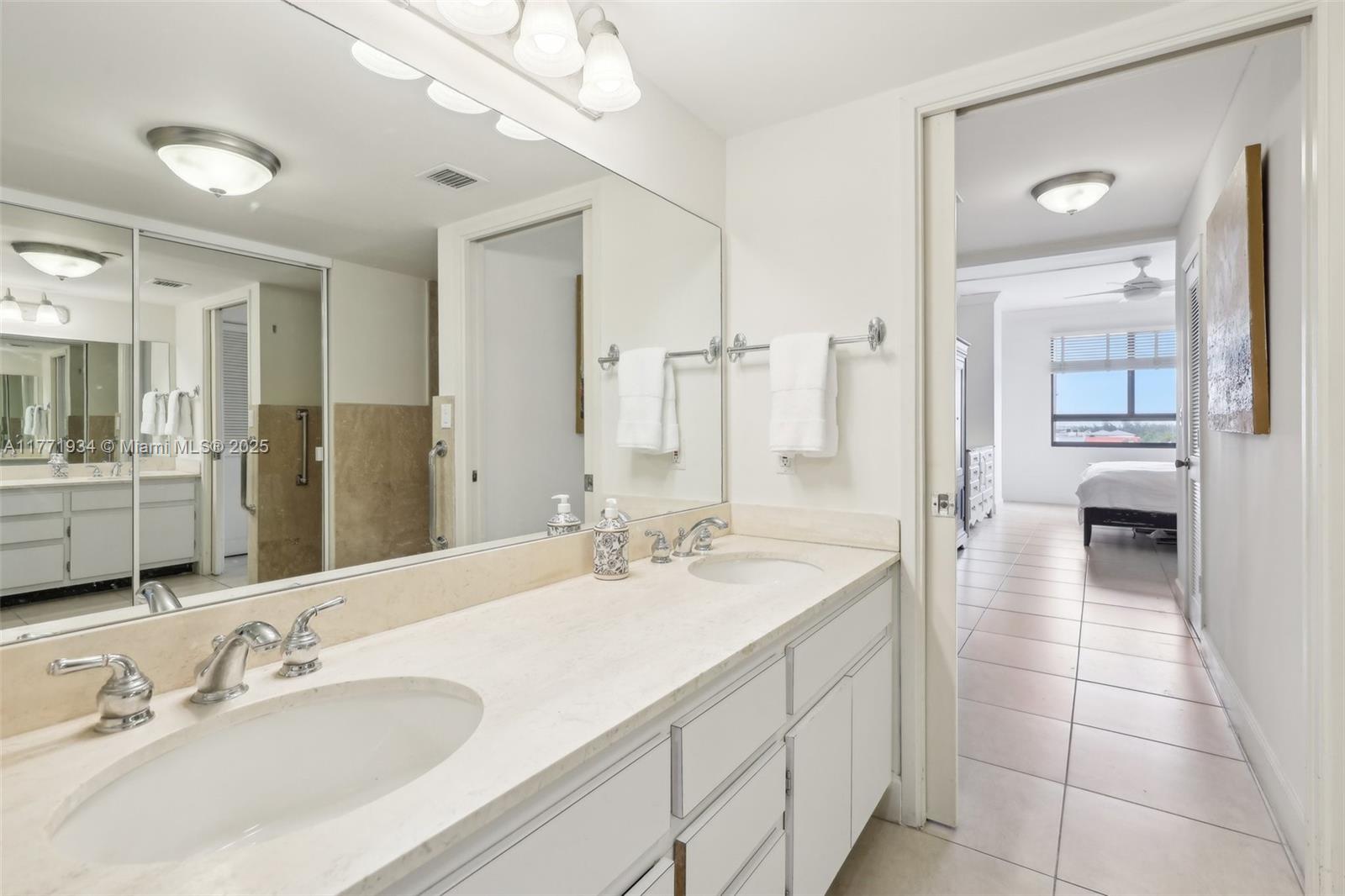 151 Crandon Blvd #628, Key Biscayne, Florida image 32
