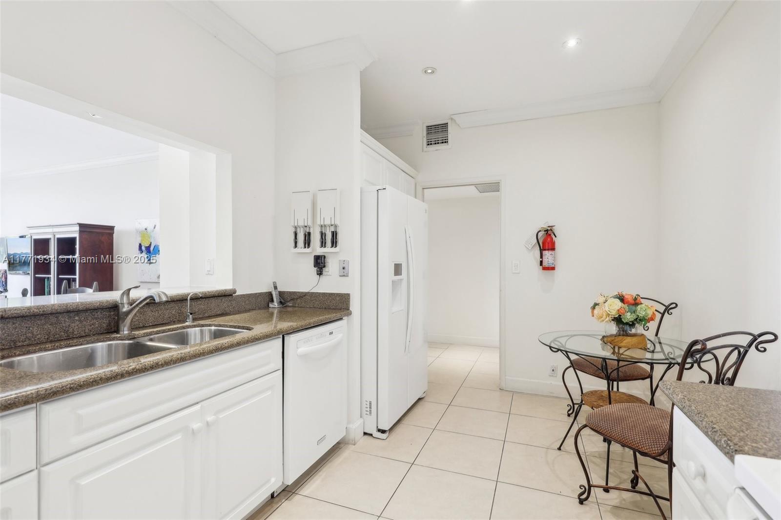 151 Crandon Blvd #628, Key Biscayne, Florida image 7