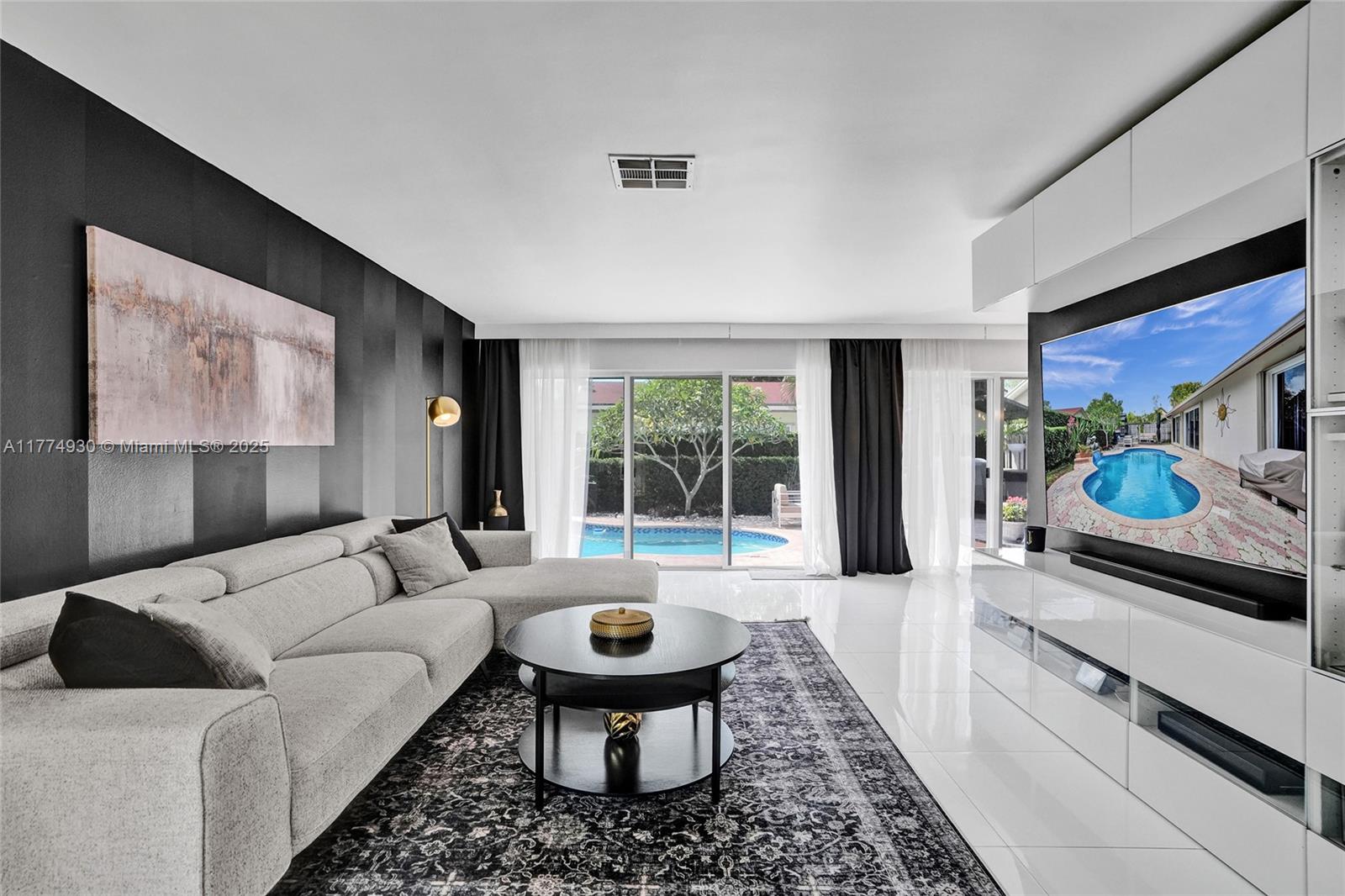 9341 NW 33rd Pl, Sunrise, Florida image 9