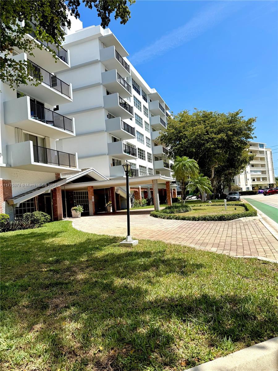 1001 91st St #710, Bay Harbor Islands, Florida image 3