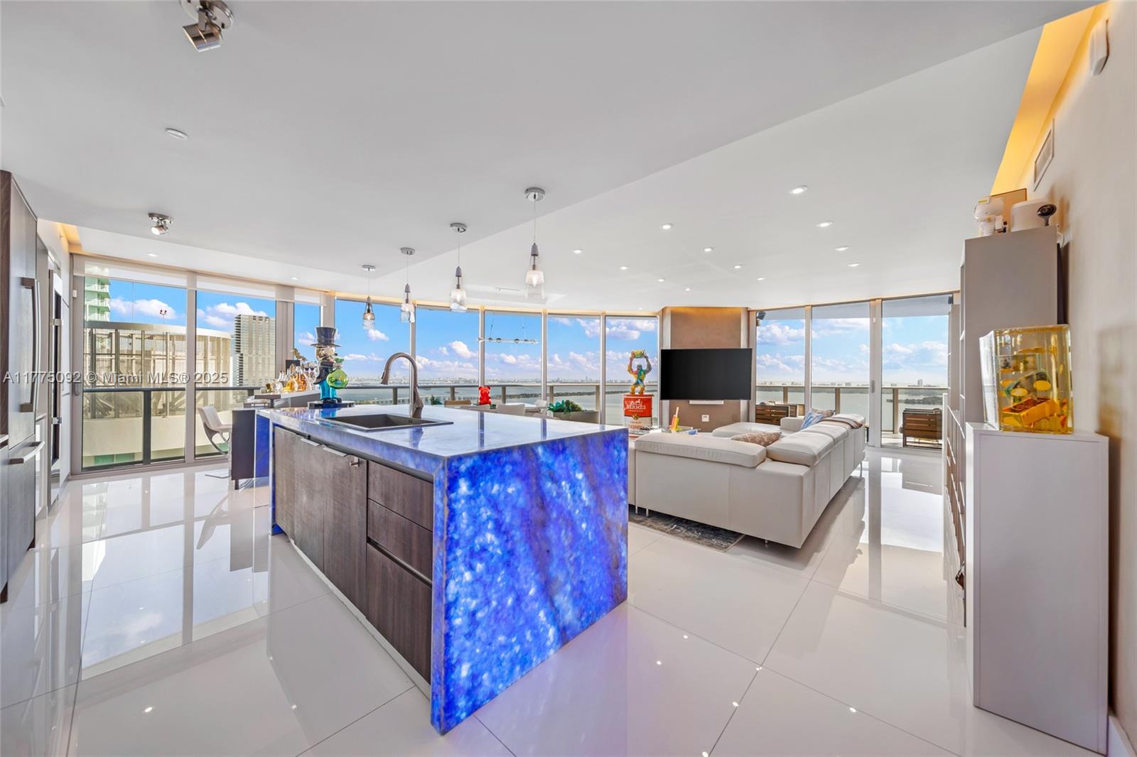 488 NE 18th St #4115, Miami, Florida image 3