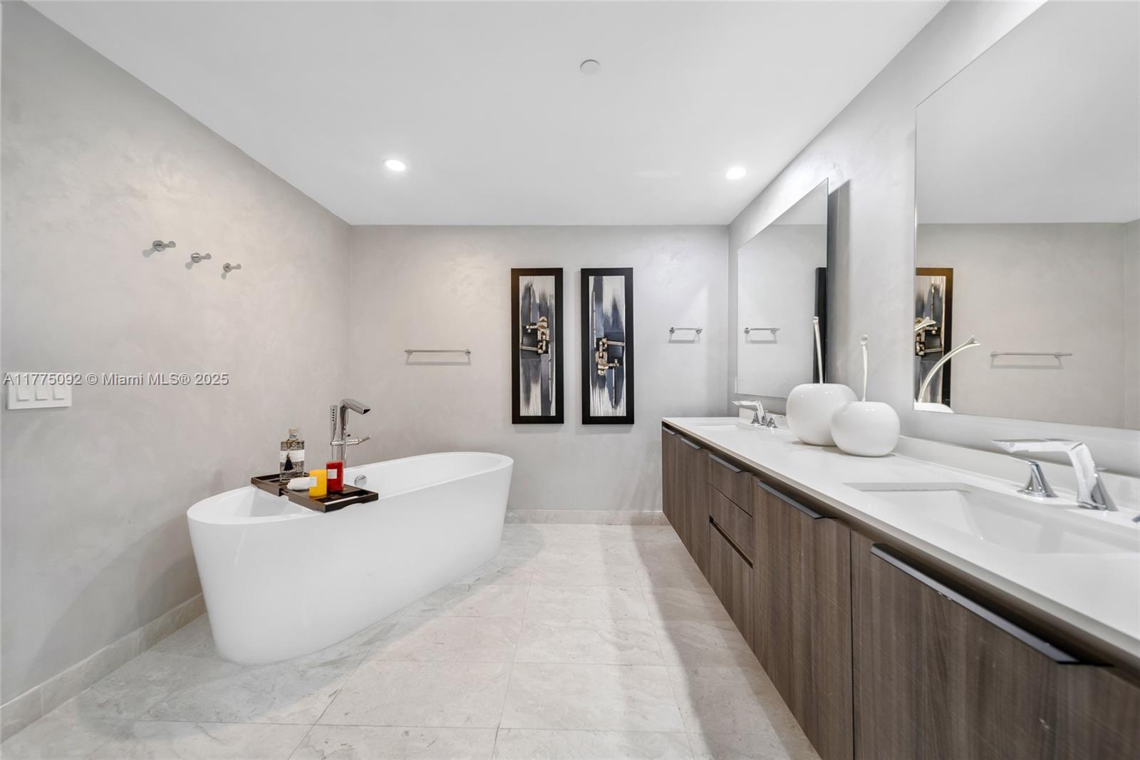 488 NE 18th St #4115, Miami, Florida image 33