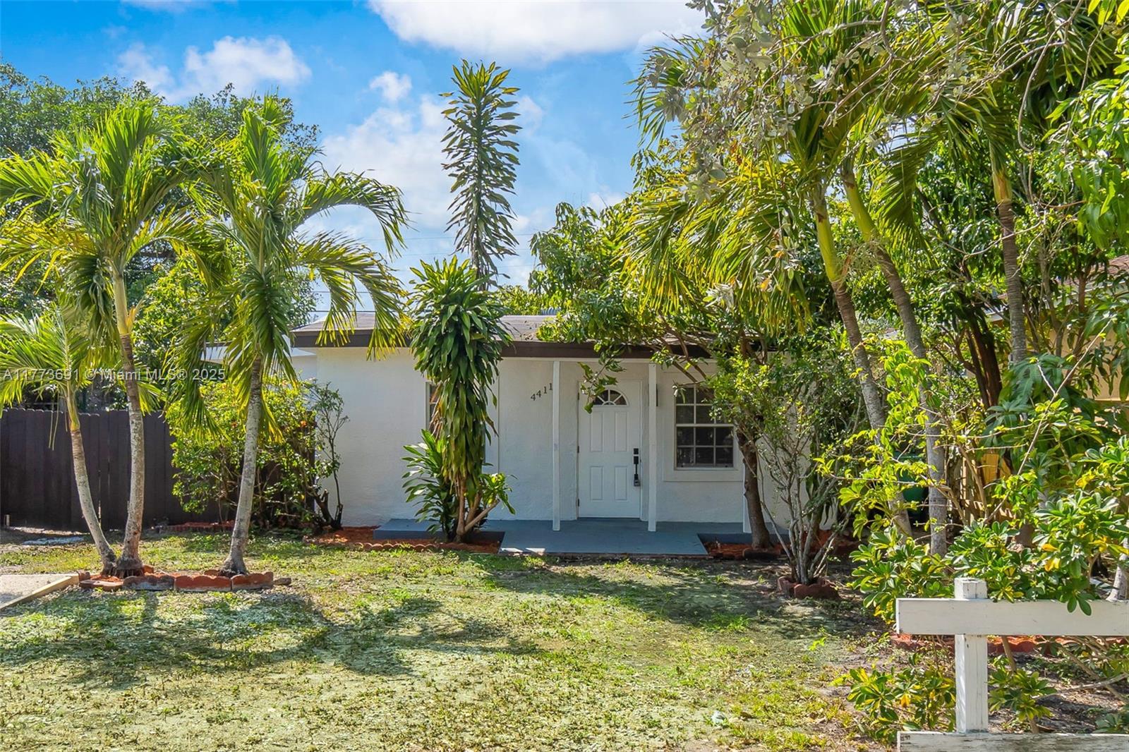 4411 SW 55th Ave, Davie, Florida image 1