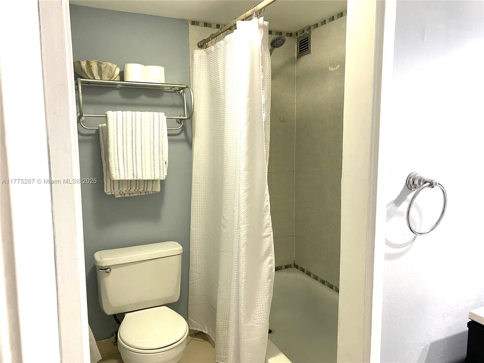 16909 N Bay Rd #714, Sunny Isles Beach, Florida image 20
