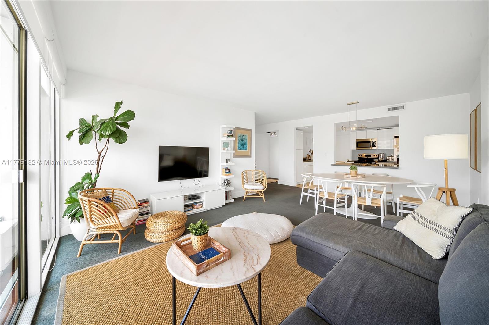 199 Ocean Lane Dr #813, Key Biscayne FL 33149