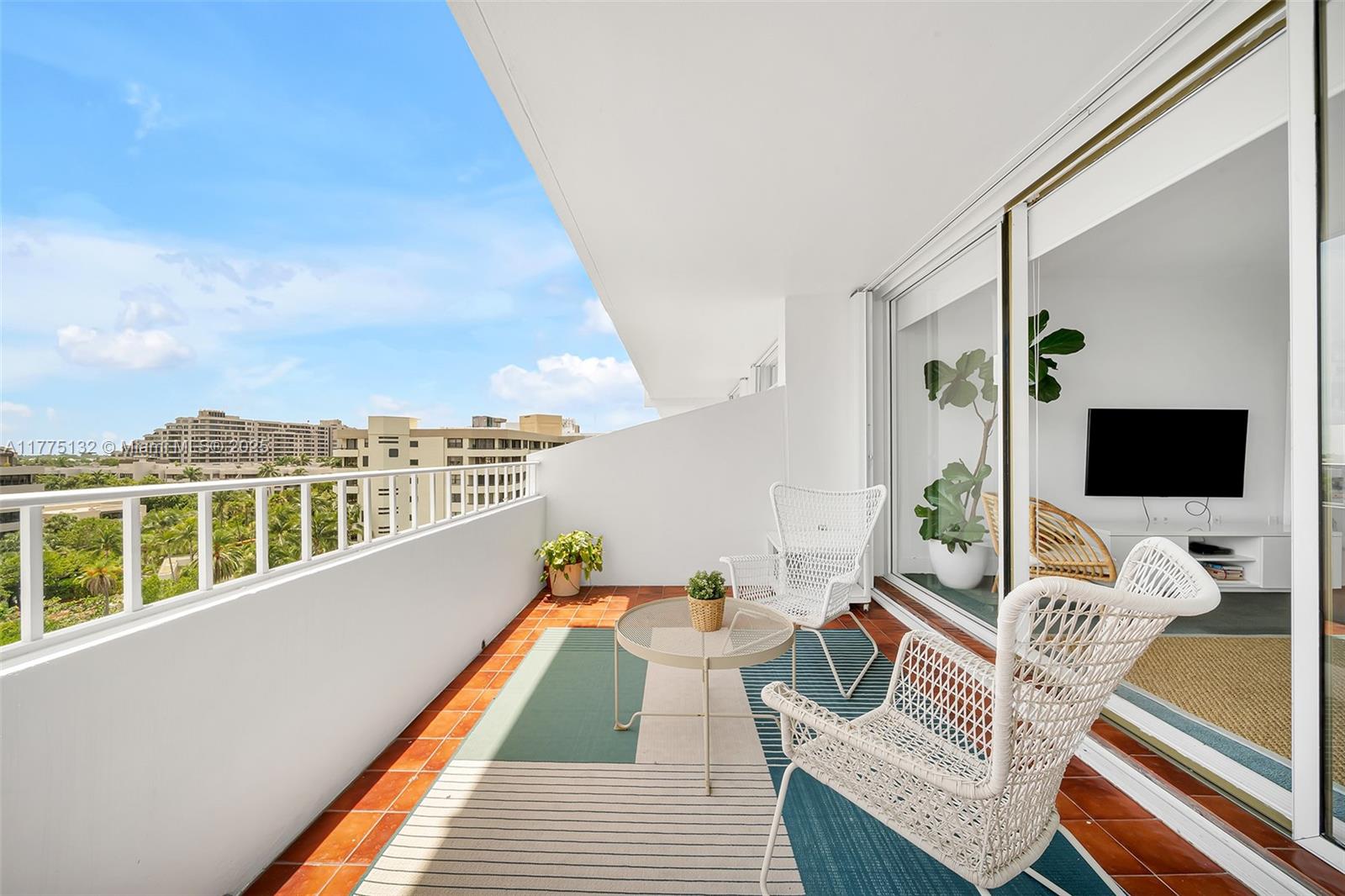 199 Ocean Lane Dr #813, Key Biscayne FL 33149