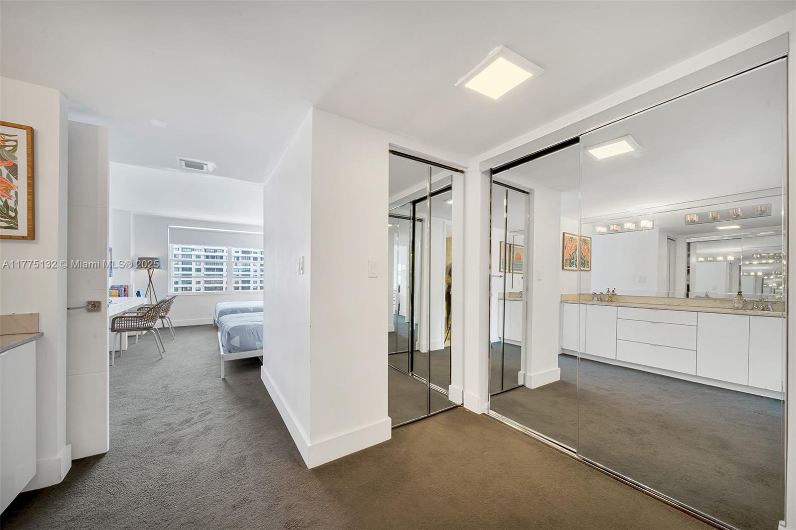 199 Ocean Lane Dr #813, Key Biscayne FL 33149