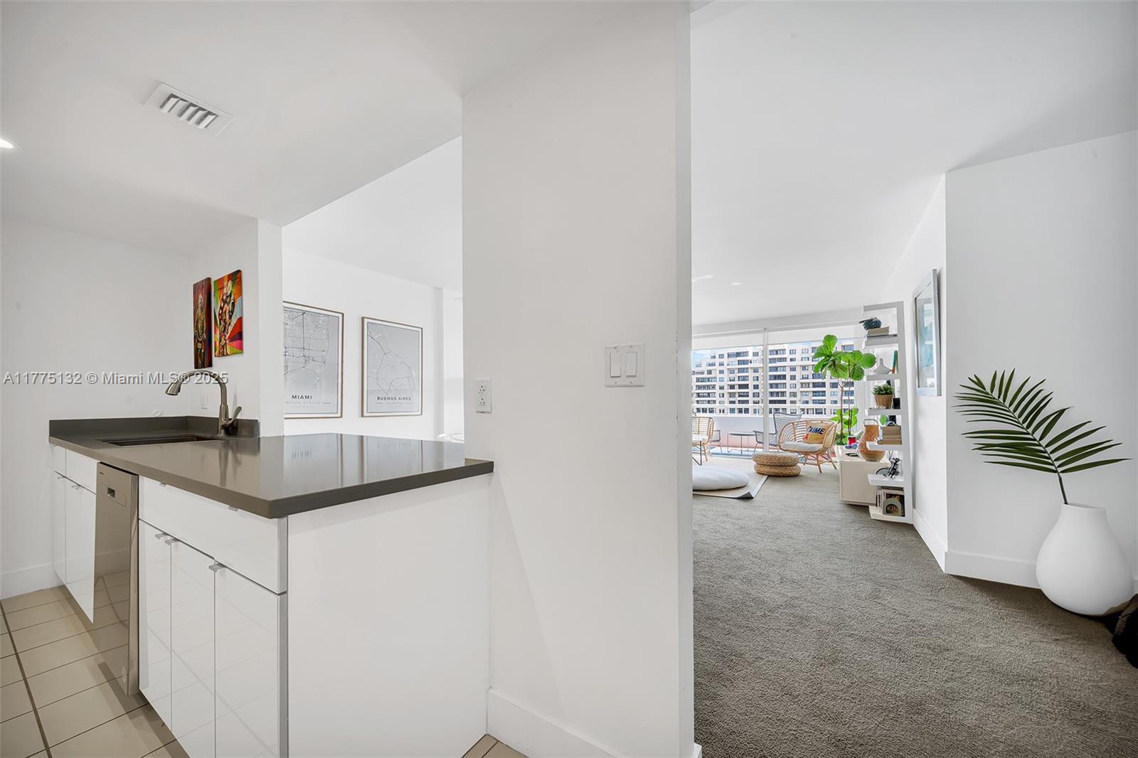 199 Ocean Lane Dr #813, Key Biscayne FL 33149