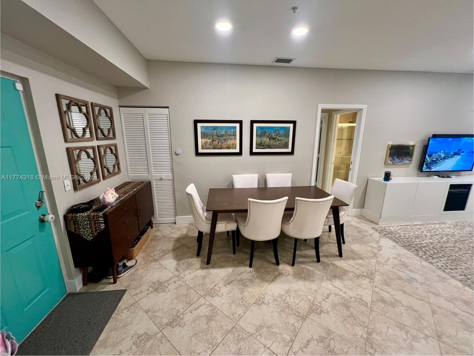 75 Gulfstream Rd #211B, Dania Beach, Florida image 2