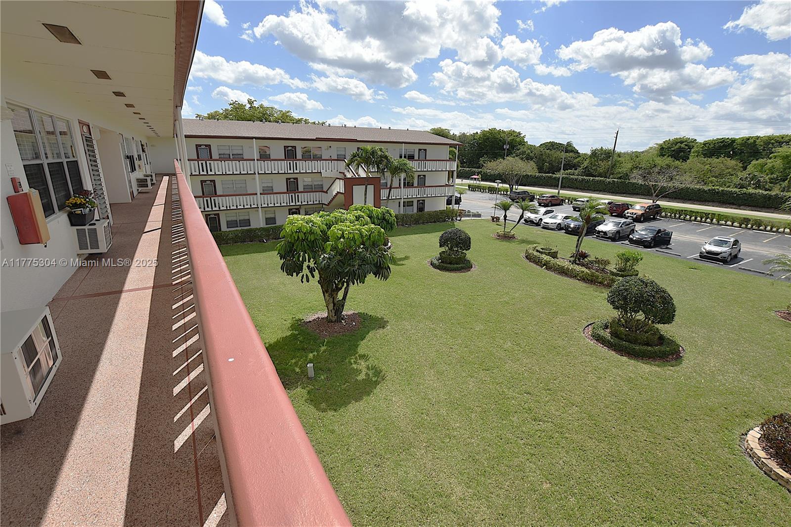 listing main picture