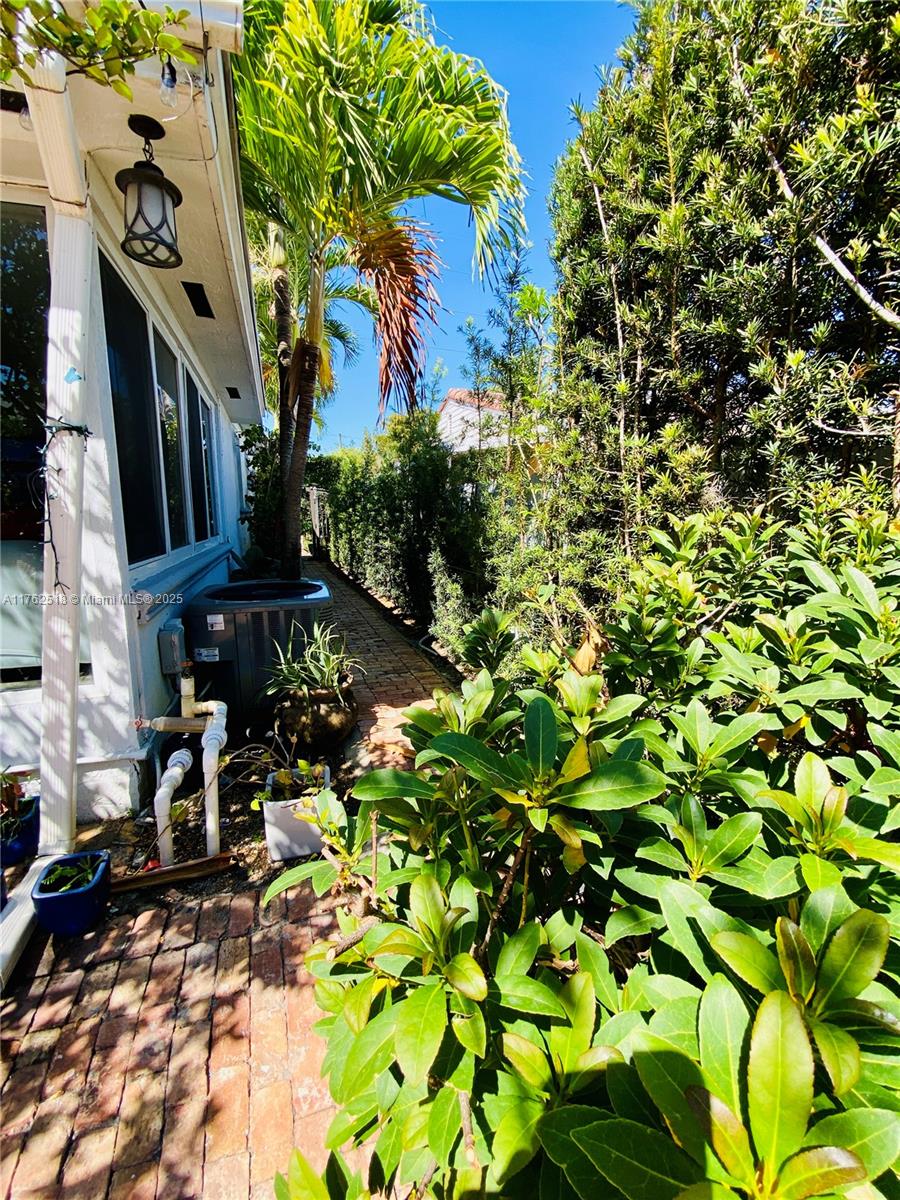 1135 SW 62nd Ave, West Miami, Florida image 27