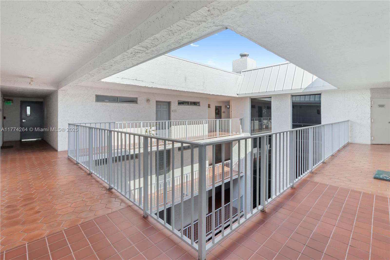 Listing Photo 16