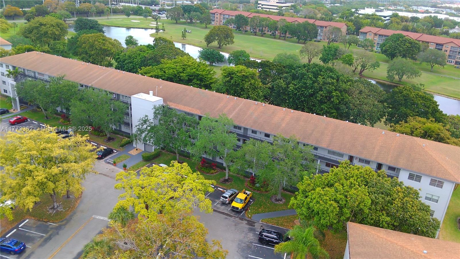 251 SW 132nd Way #318H, Pembroke Pines, Florida image 4
