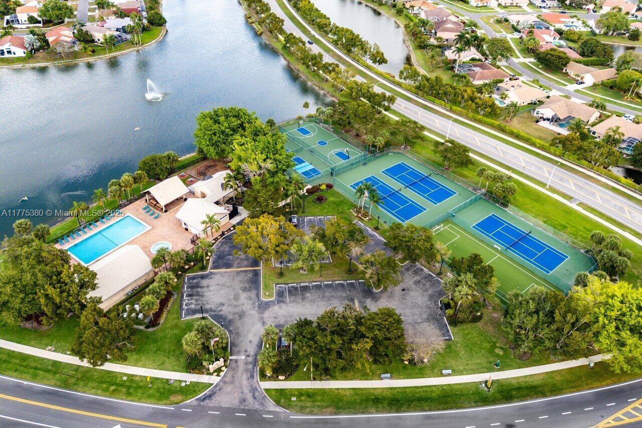 10766 Crescendo Cir, Boca Raton, Florida image 9